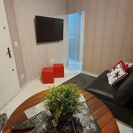 113 Canto Do Forte - 1Dorm - 200 M Da Praia E 20M Dos Bares E Restaurantes - Estacionamento Gratuito E Wi Fi , Tv A Cabo 프라이아 그란데 외부 사진