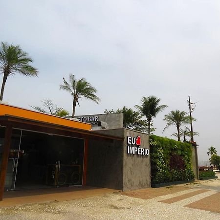 113 Canto Do Forte - 1Dorm - 200 M Da Praia E 20M Dos Bares E Restaurantes - Estacionamento Gratuito E Wi Fi , Tv A Cabo 프라이아 그란데 외부 사진