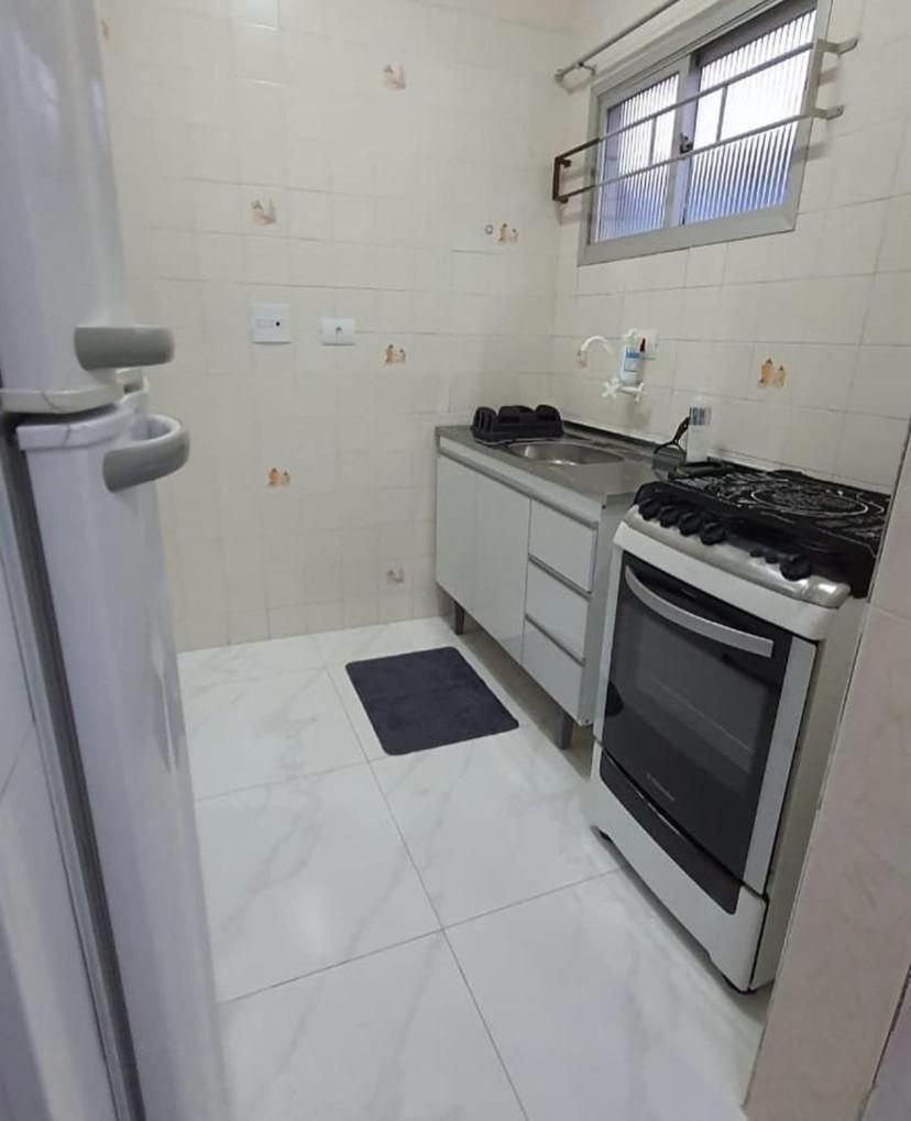 113 Canto Do Forte - 1Dorm - 200 M Da Praia E 20M Dos Bares E Restaurantes - Estacionamento Gratuito E Wi Fi , Tv A Cabo 프라이아 그란데 외부 사진