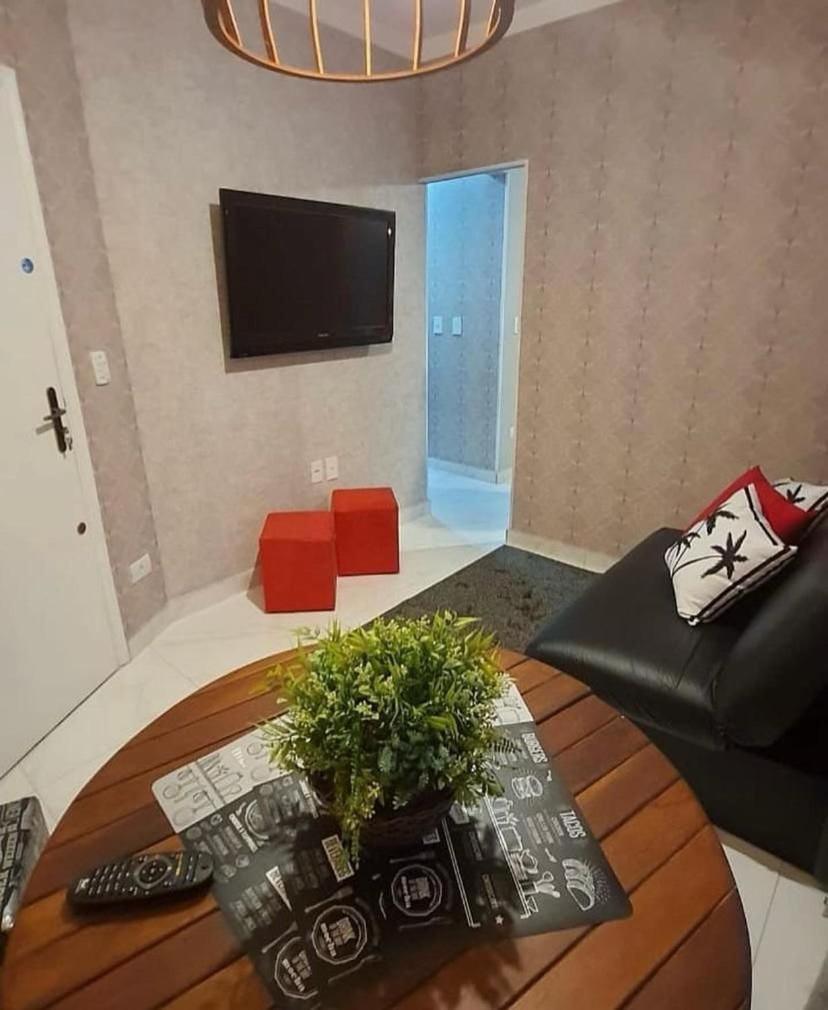 113 Canto Do Forte - 1Dorm - 200 M Da Praia E 20M Dos Bares E Restaurantes - Estacionamento Gratuito E Wi Fi , Tv A Cabo 프라이아 그란데 외부 사진