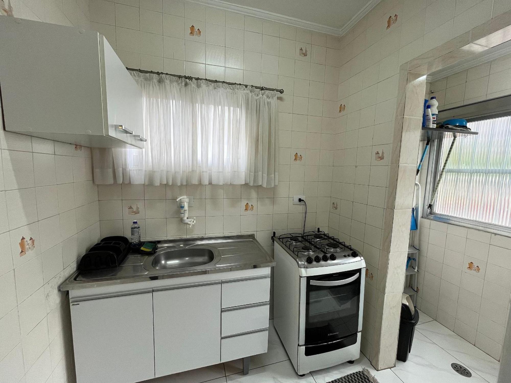 113 Canto Do Forte - 1Dorm - 200 M Da Praia E 20M Dos Bares E Restaurantes - Estacionamento Gratuito E Wi Fi , Tv A Cabo 프라이아 그란데 외부 사진