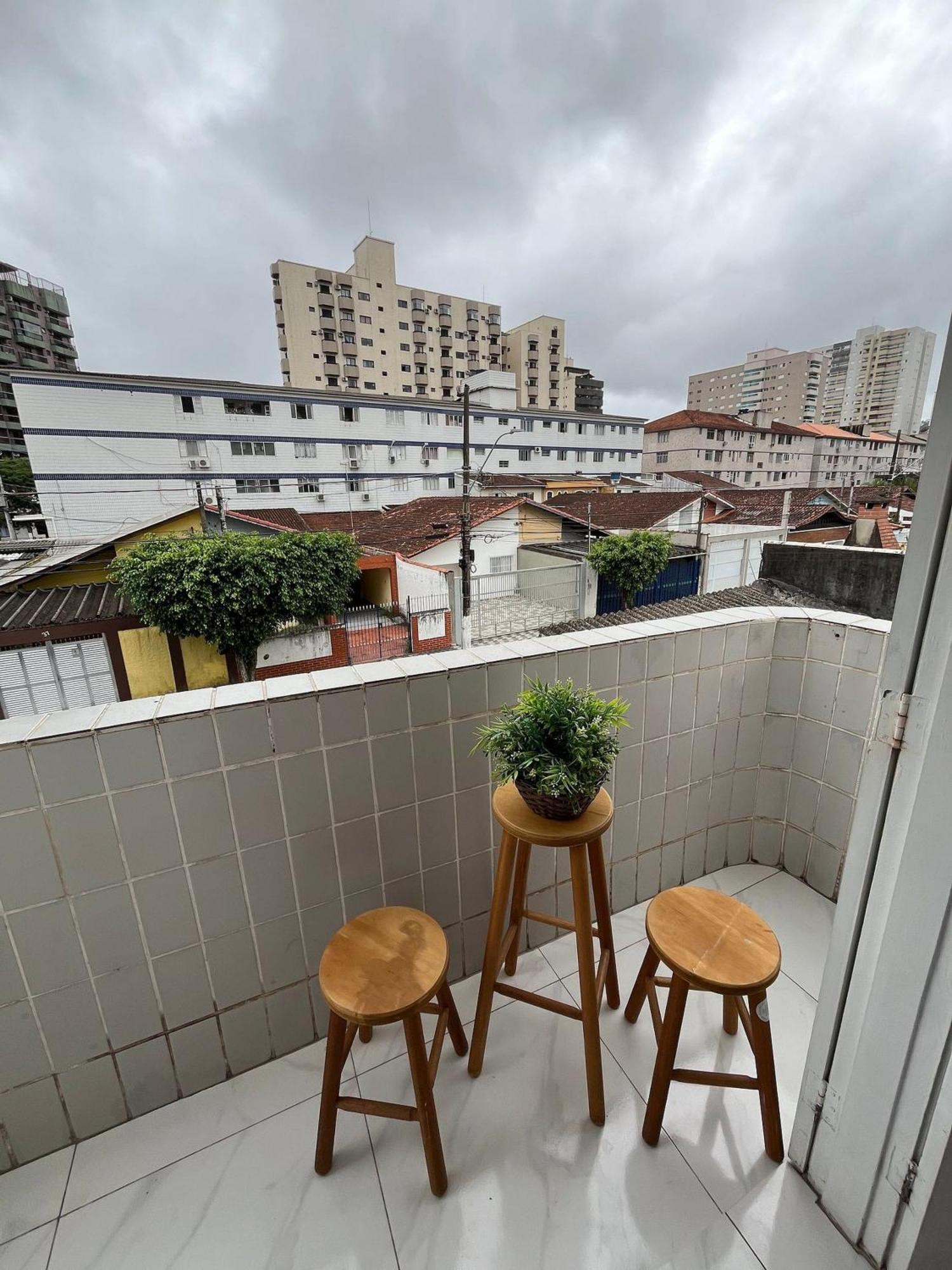 113 Canto Do Forte - 1Dorm - 200 M Da Praia E 20M Dos Bares E Restaurantes - Estacionamento Gratuito E Wi Fi , Tv A Cabo 프라이아 그란데 외부 사진